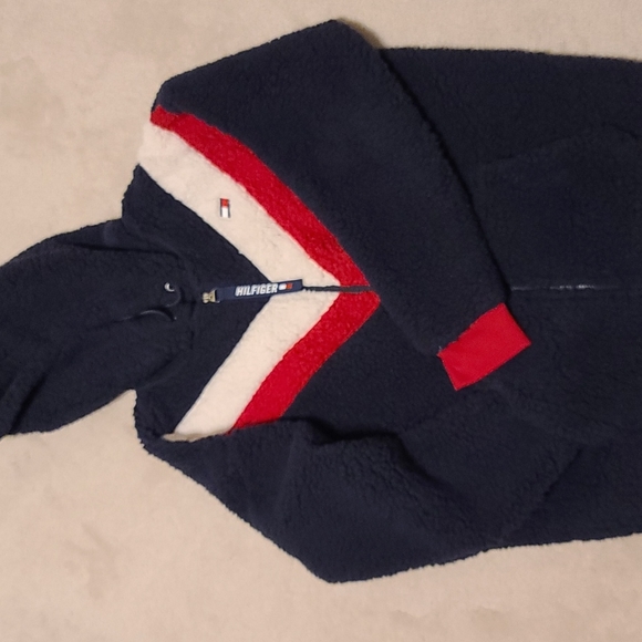 Tommy Hilfiger Tops - Tommy Hilfiger Sherpa jacket
